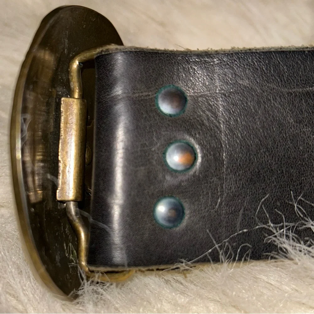 VTG CYDWOQ Distressed Wide Leather Belt w/Floral Boho Buckle #23636-50 36”-37” - Picture 13 of 16